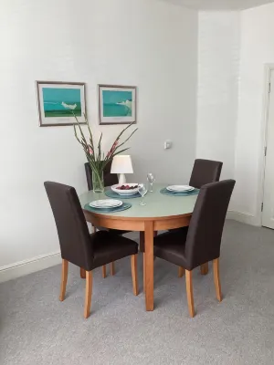 Bexhill Town Centre Flat - Less than 5 mins to the iconic De La Warr Pavillion. - Wifi