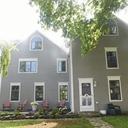 Perfect location  ! Harbor Breeze is on Camden Harbor & walking distance to town