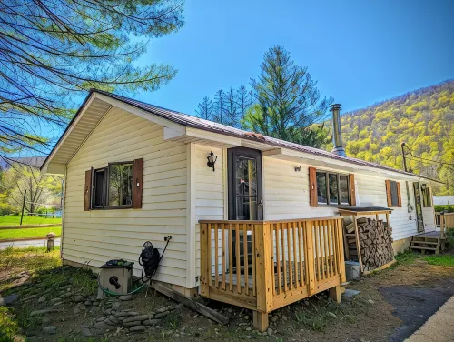 Your Sunny Bungalow Awaits! - Wifi