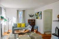 The Fabled Blue-Remodeled Guest Cottage on The Hill - 4 étoiles