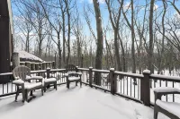 Sunset Burrow Retreat in Roscommon, MI - whole house, 3 bed, 2.5 bath! - Wifi
