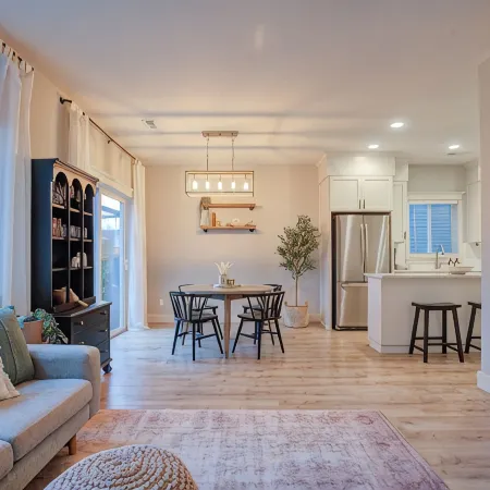 Darby House, centrally located wine country escape