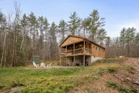White Mountains - Cozy cabin by the lake with fire pit.