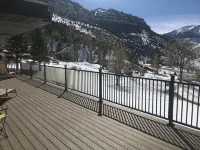 Luxurious Lodging in the Wind River Canyon - Homestays