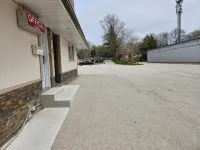 Forest Plaza Motel