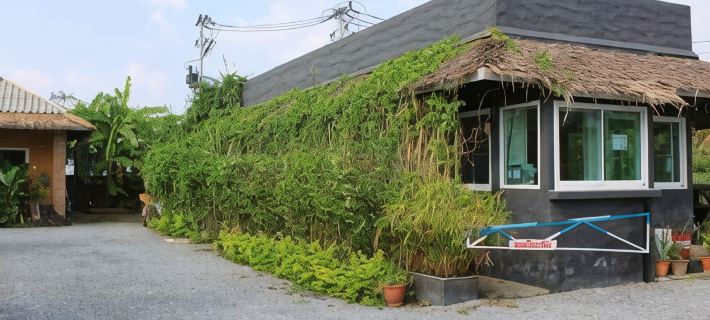 The Park Drive-Thru Check-in Resort Hotel di Rangsit