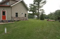 Backyard Trails and Lake Hayward with Canoe!