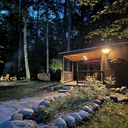 🐎Saratoga Track & Streamside Retreat 🌲 - Relax, Hike, Shop & Dine!