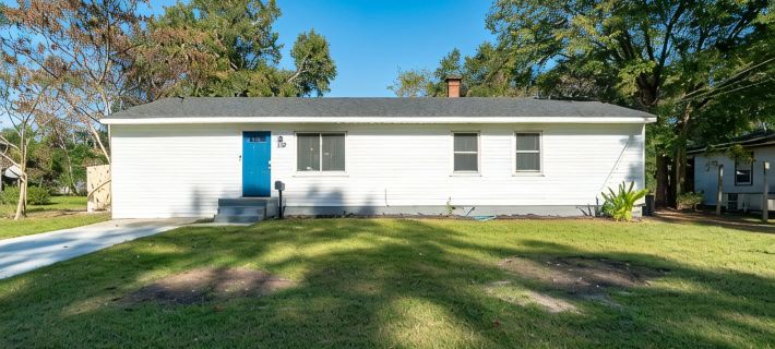4 BD 2 Bath Home 10 min from base Hotel di Jacksonville