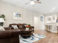 Fully Remodeled 3 bedroom 2 Bath Home Hotels in Mansfield