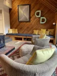 Mid-century A-frame style cabin with lake views near the heart of Amish Country - Chalets
