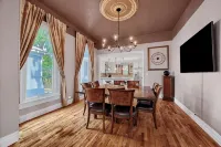Historic home half a mile from Downtown Denison and minutes to Lake Texoma. - Wifi