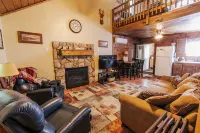 Bear Run – Cozy Rustic Cabin with Modern Comforts