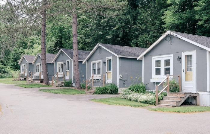 MaineStay Cottage #5 With Fireplace & Fully Stocked Kitchen in Hampden/Bangor