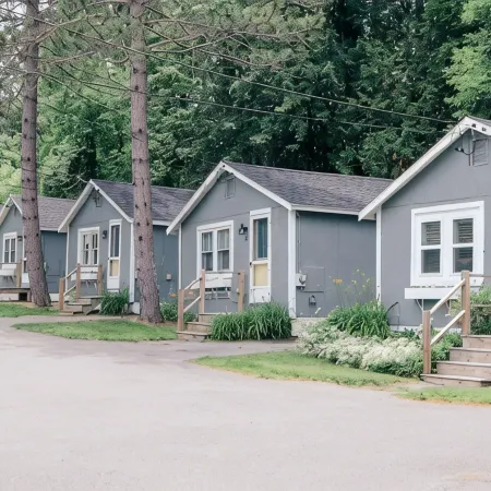 MaineStay Cottage #5 With Fireplace & Fully Stocked Kitchen in Hampden/Bangor