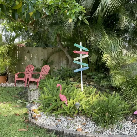 Tropical Oasis Beach Town Private Pool Home & Tiki Lanai Close to Beaches