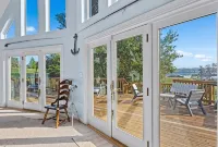 4-Bedroom 3-Bath Lakefront Home with Private Dock.  Can Sleep up to 14 People. - 4-Star
