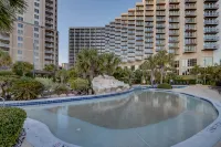Royale Palms 2Br Oceanview #1403 with Pool Passes! - สระว่ายน้ำส่วนตัว