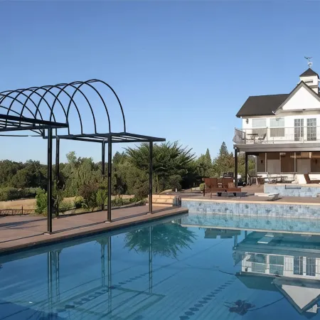 AUBURN COTTAGE POOL HOUSE, SPA AND GROUNDS