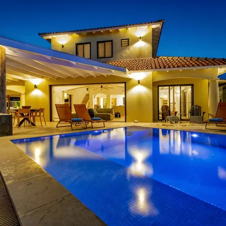 Luxury Villa Overlooking the Laguna Marina