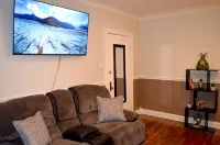 A laid-back studio few minutes from Wrigley Field Отели в г. 