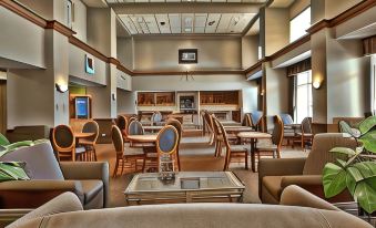 Humphry Inn and Suites