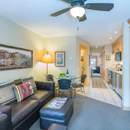 Riverside Condo, Walk Everywhere Viking Lodge 212 Condo