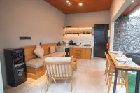 Ubu Villa Amara