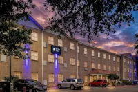 Hawthorn Suites by Wyndham Addison Galleria - 2-Star
