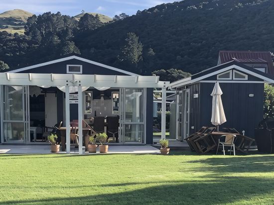 Tauranga Bay. Twin Pahootz. 58C Tauranga Bay Beach Road, Kaeo, NORTHLAND