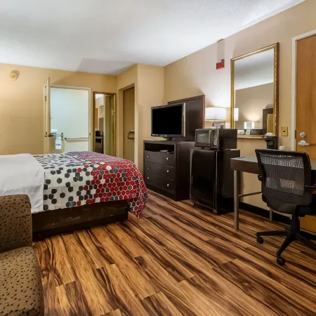 Econo Lodge Hillsboro I-35
