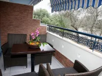 Philoxenia Village Hotel-Studios - Mountain view