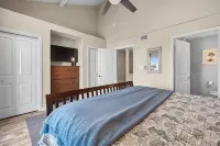 Waterfront Getaway with Private Boat Slip on Desirable Key Allegro, Rockport TX - 4 stjerner