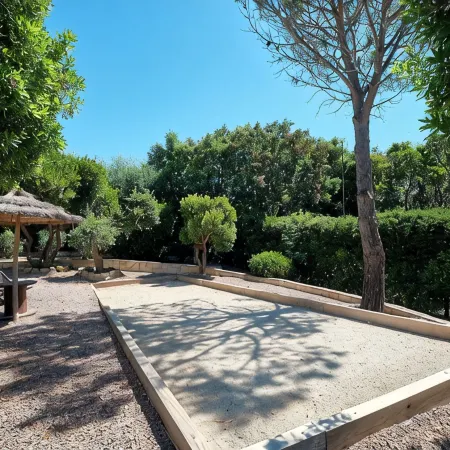 400m from the sea, Villa with splendid sea view, heated infinity pool