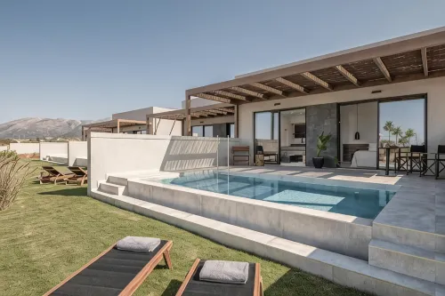 Aku Suites with Private Pools - Hot Tub