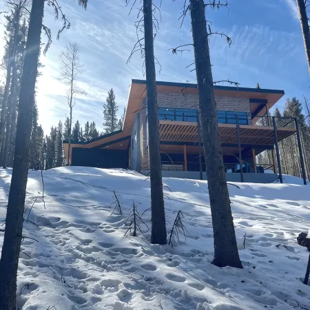 Luxury Cabin on Ski Bike Trail, 4Br, Hot Tub with Mountain Views