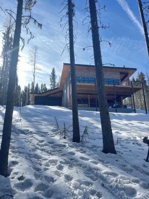 Luxury Cabin on Ski Bike Trail, 4Br, Hot Tub with Mountain Views - Chalets