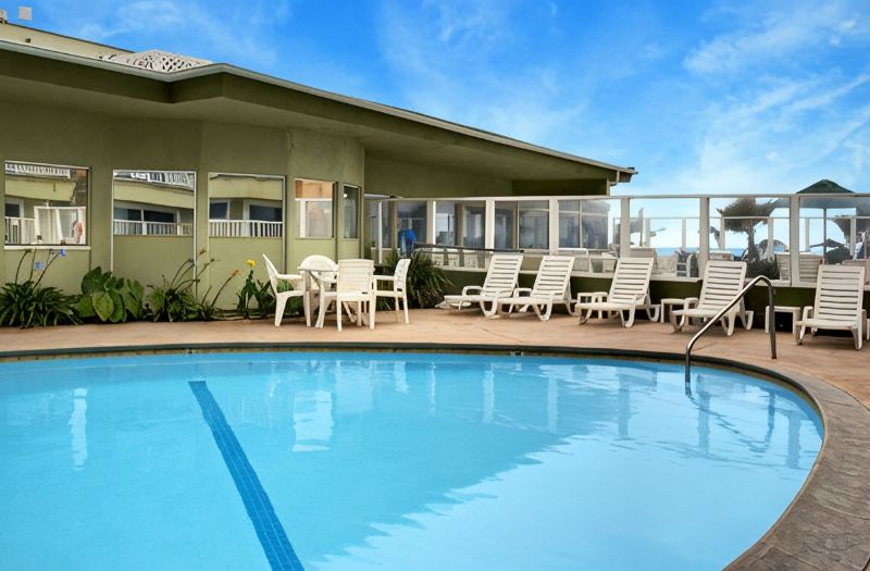 Surfer Beach Hotel photo 4