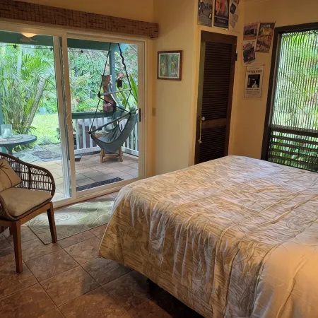 Tiki Hut Cottage -  Lush Tropical Garden, ;Walk to Tunnels Beach TVNCU#5161