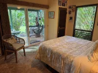 Tiki Hut Cottage -  Lush Tropical Garden, ;Walk to Tunnels Beach TVNCU#5161 - บ้านพักหลังเล็ก