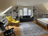 Gorgeous home in historic downtown Sandwich with hot tub/sauna