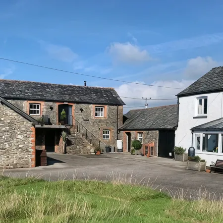 Stylish Rural Retreat with King-Size Comfort, Close to Bude's Stunning Coastline Отели в г. Бьюд