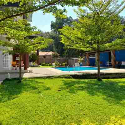 Top Lodge in Blantyre Hotel Exterior