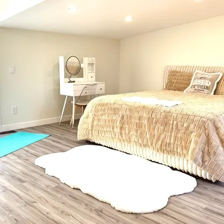 Spacious 3Story,3bedroom,Pets Park,Near UofA&more attractions.Luxury starts here
