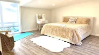 Spacious 3Story,3bedroom,Pets Park,Near UofA&more attractions.Luxury starts here - balcony