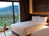 Chulu Manor Hotel Hotels near Chulu Ranch