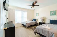 Brand-New Oceanview Townhome · Walk to Beach · Pool & HotTub · Family-Friendly
