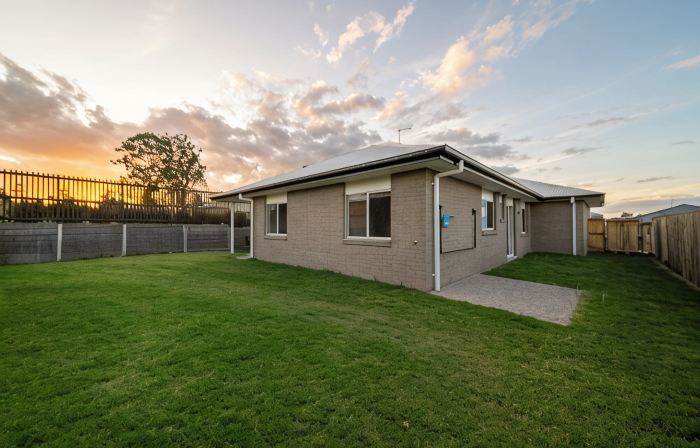 Bellevue 2024 Newly Built Home - 4 Bedroom 2 Bathroom with BBQ near Ipswich