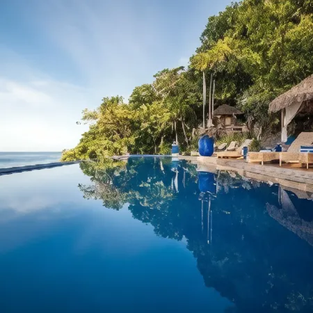 Vivere Azure Resort