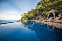 Vivere Azure Resort - Beach
